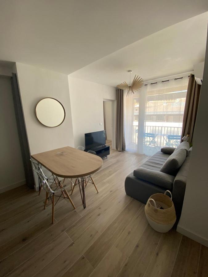 Ajaccio Magnifique T2 37M2 Centre Ville Vue Mer Au Bord De La Plage Neuf 4 Couchages Balcon Parking Prive Ferme Clim Wifi Ajaccio (Corsica) Exterior foto