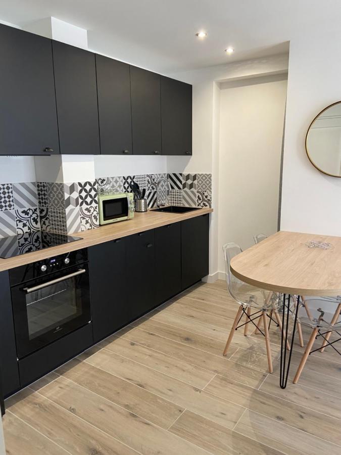 Ajaccio Magnifique T2 37M2 Centre Ville Vue Mer Au Bord De La Plage Neuf 4 Couchages Balcon Parking Prive Ferme Clim Wifi Ajaccio (Corsica) Exterior foto